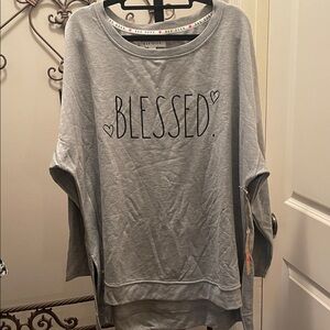 Rae Dunn Blessed Gray Sweatshirt- NWT-
SZ 1X